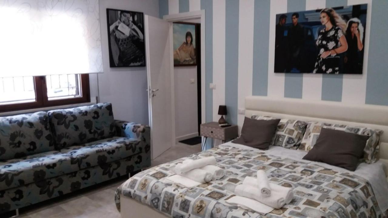 B&B A Casa Dell'Artista Кастелдача Екстериор снимка