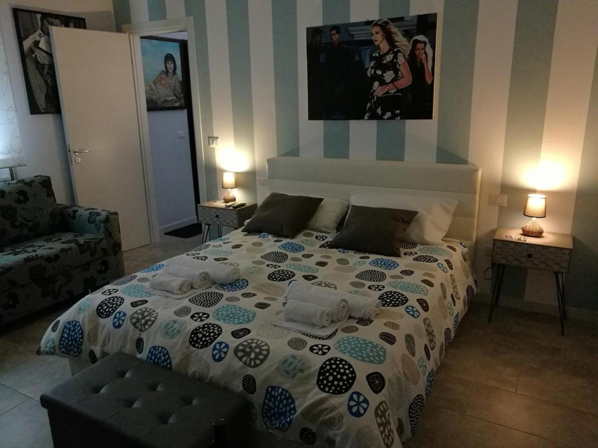 B&B A Casa Dell'Artista Кастелдача Екстериор снимка