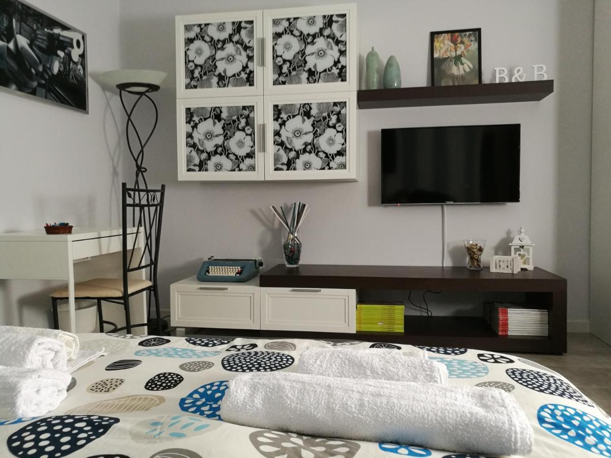 B&B A Casa Dell'Artista Кастелдача Екстериор снимка
