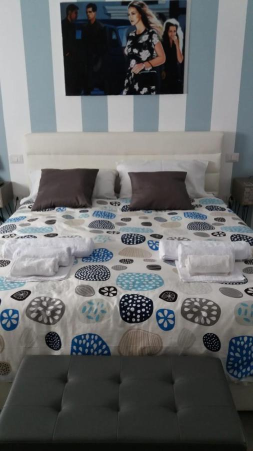 B&B A Casa Dell'Artista Кастелдача Екстериор снимка