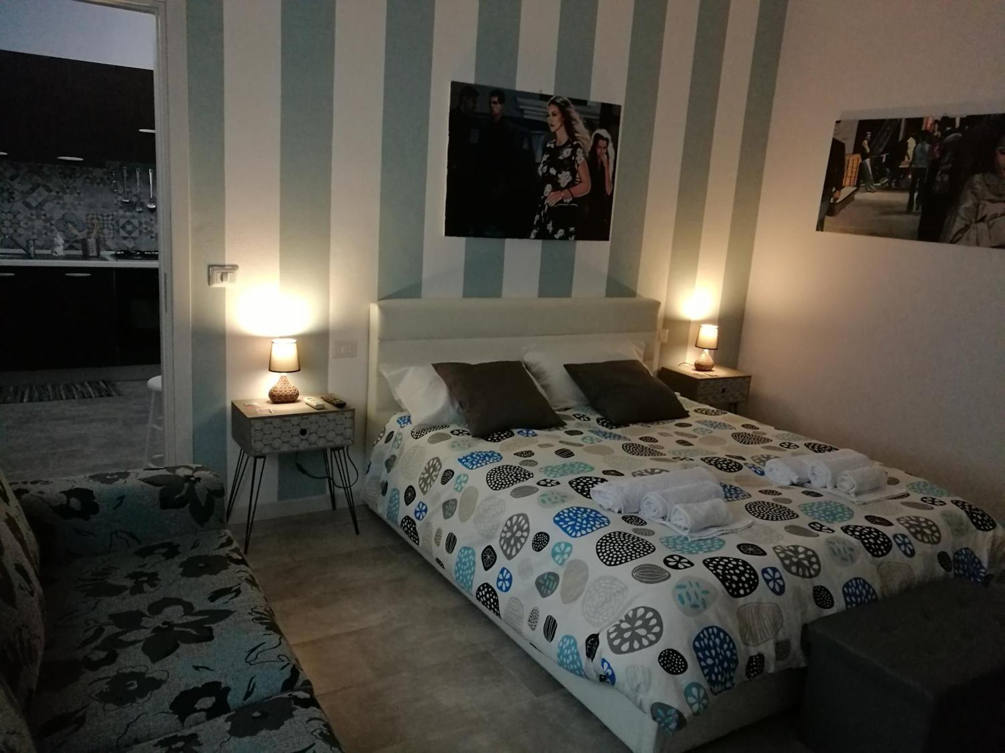 B&B A Casa Dell'Artista Кастелдача Екстериор снимка