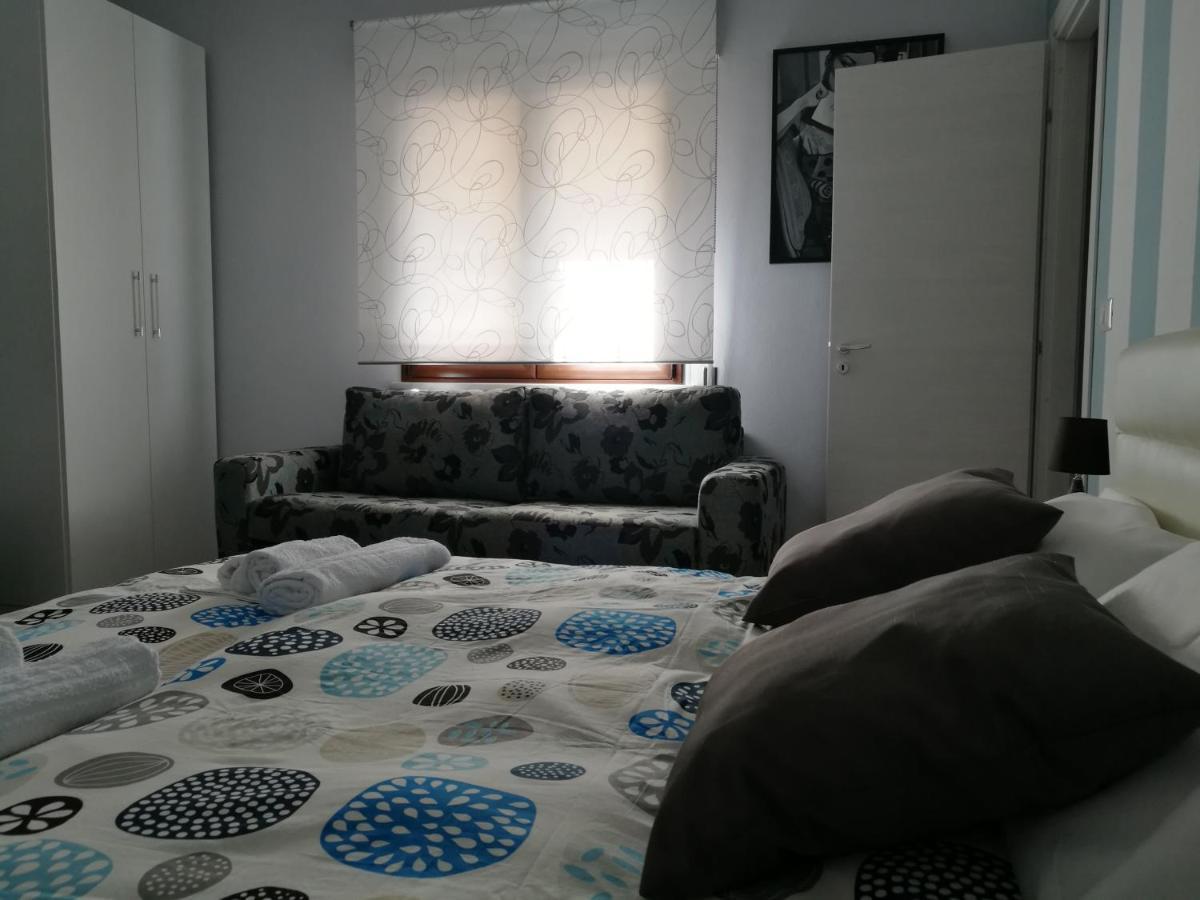 B&B A Casa Dell'Artista Кастелдача Екстериор снимка