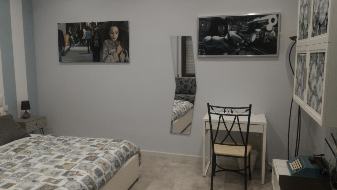 B&B A Casa Dell'Artista Кастелдача Екстериор снимка