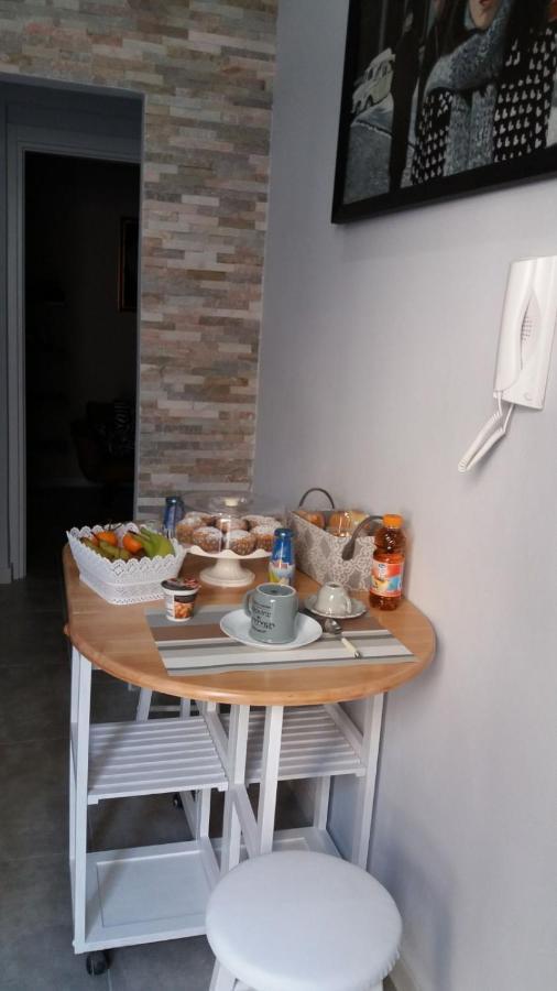B&B A Casa Dell'Artista Кастелдача Екстериор снимка