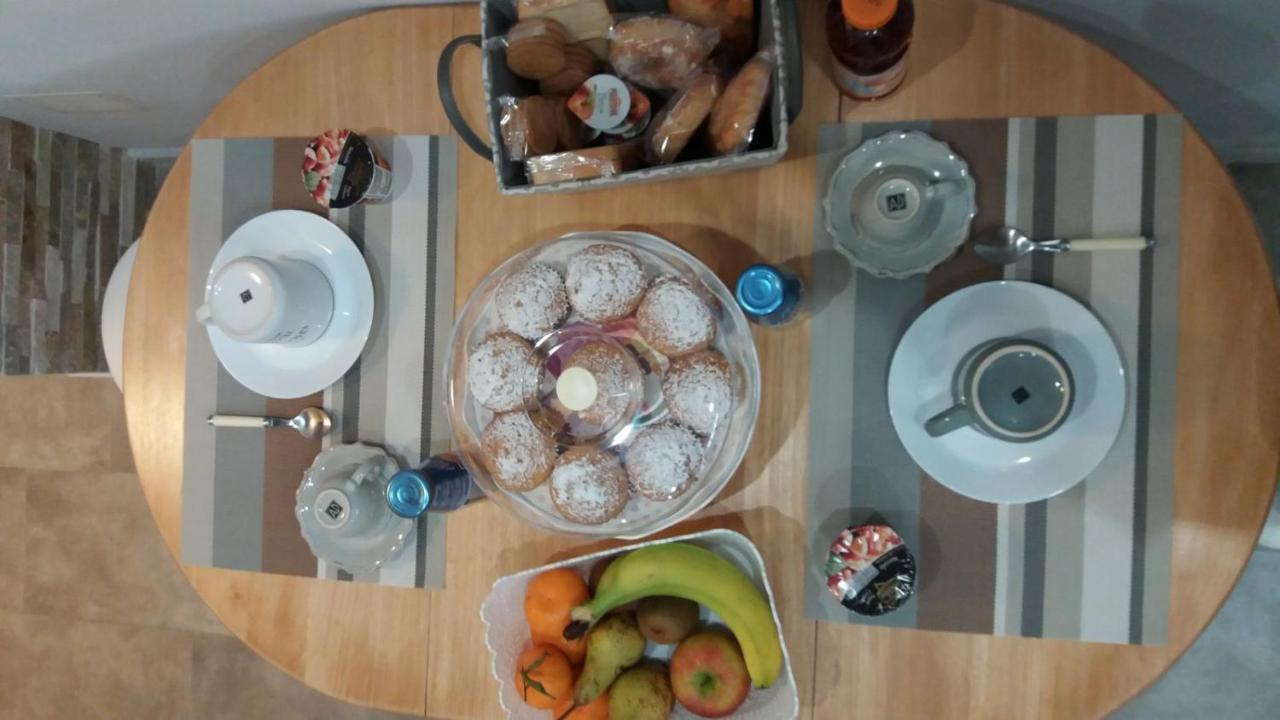 B&B A Casa Dell'Artista Кастелдача Екстериор снимка
