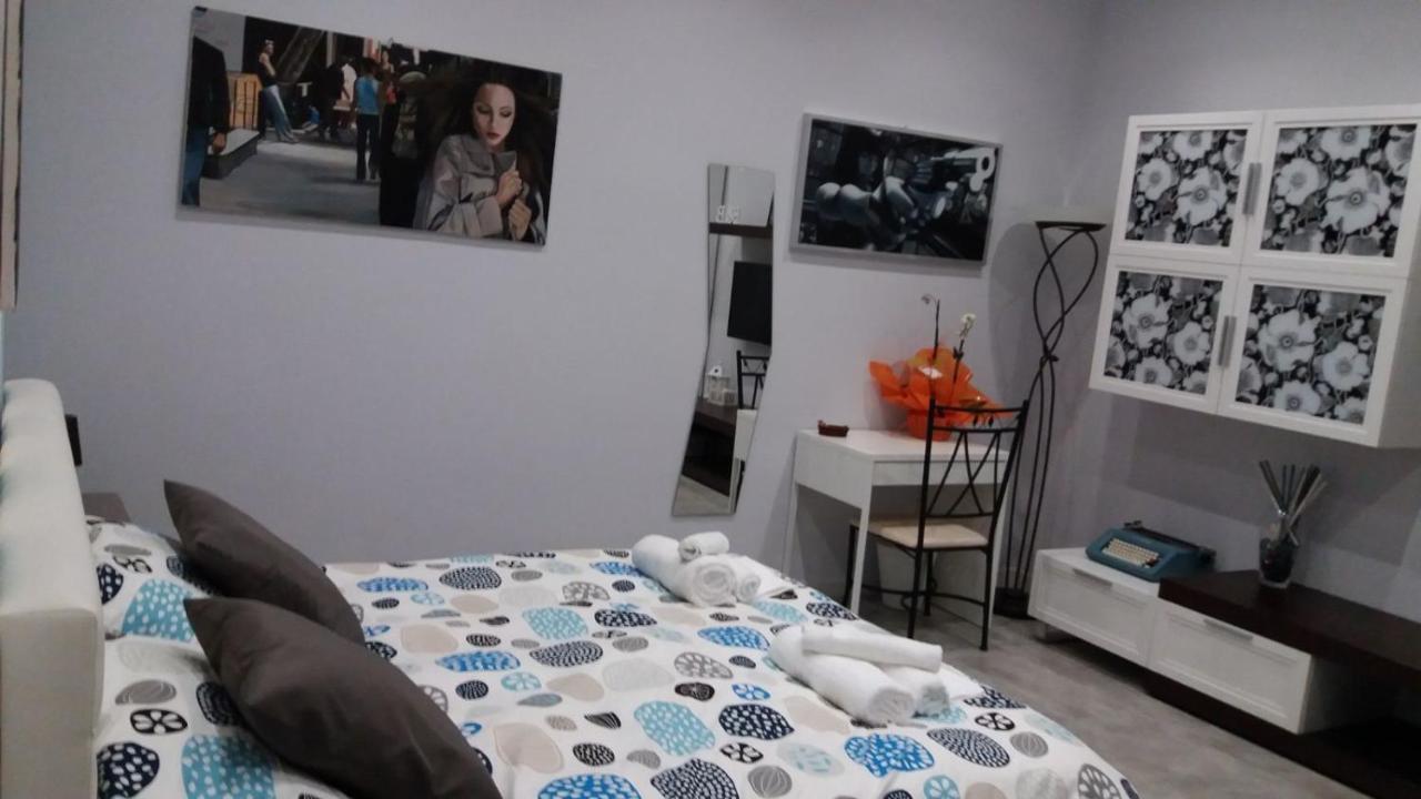 B&B A Casa Dell'Artista Кастелдача Екстериор снимка