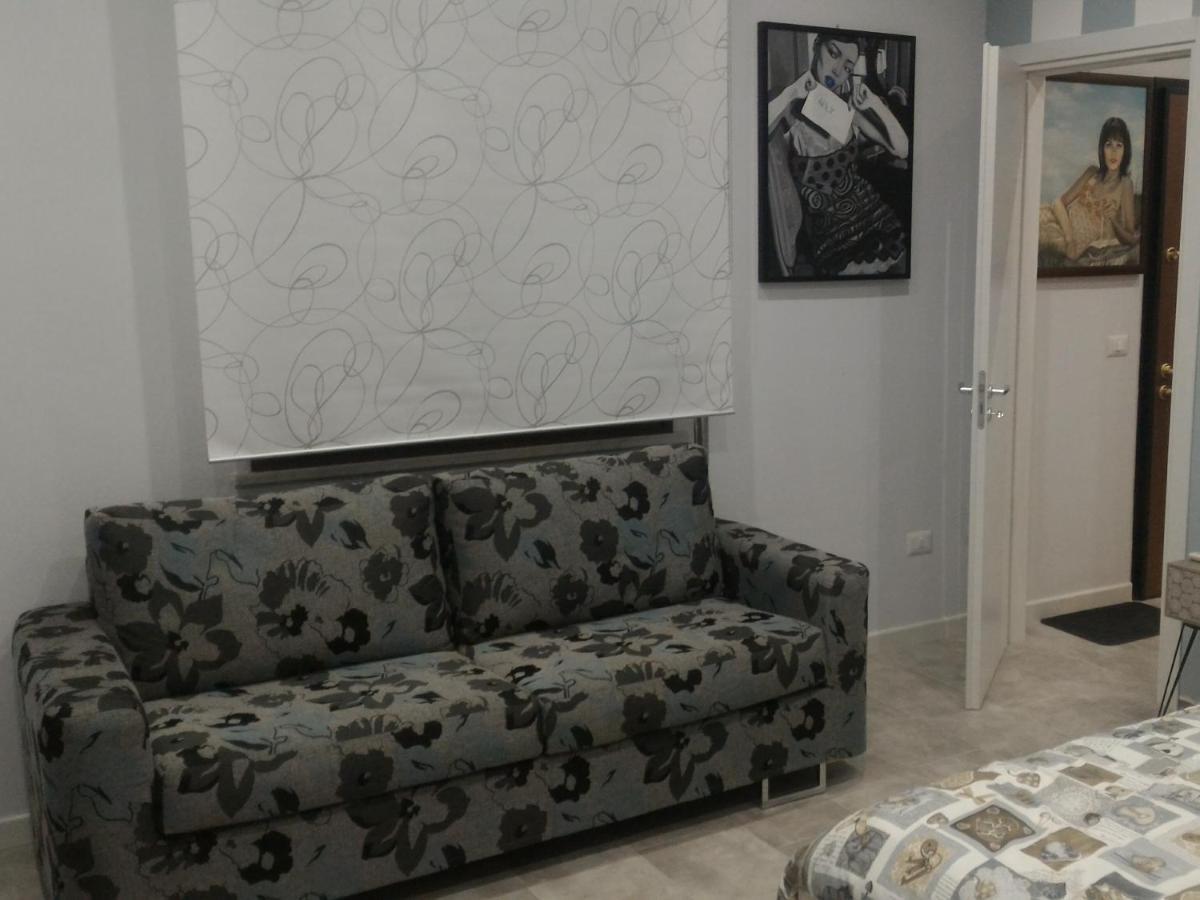 B&B A Casa Dell'Artista Кастелдача Екстериор снимка
