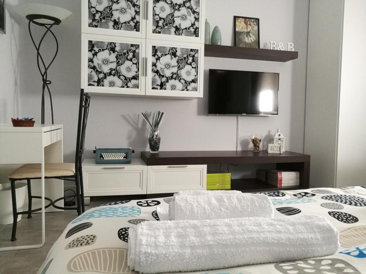 B&B A Casa Dell'Artista Кастелдача Екстериор снимка