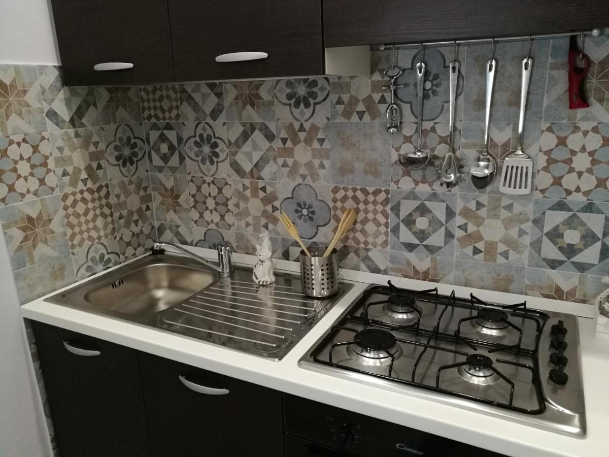 B&B A Casa Dell'Artista Кастелдача Екстериор снимка